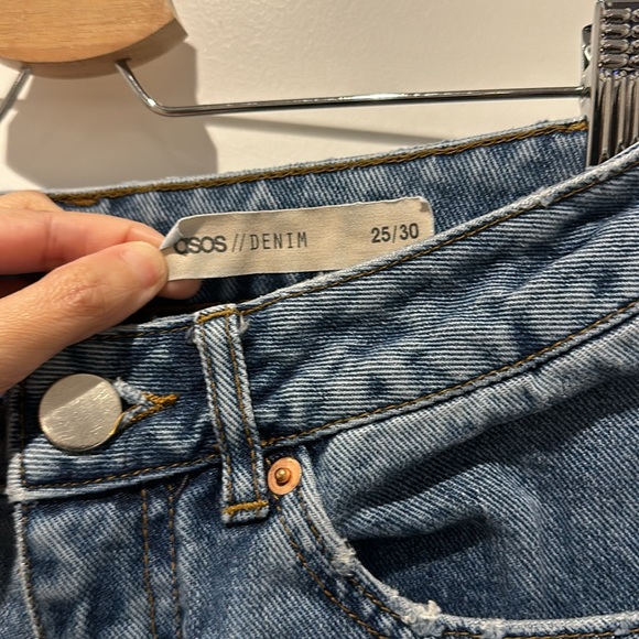 ASOS DISTRESSED JEANS - Picture 9 of 10
